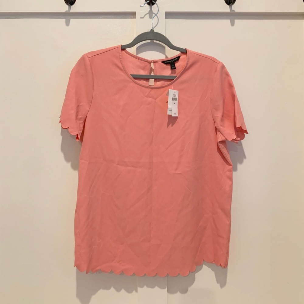 NWT Banana Republic Coral Blouse w Scallops size M